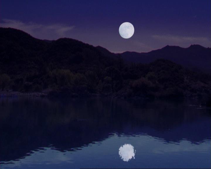 Charmed-Online_dot_net-3x02MagicHour0856.jpg