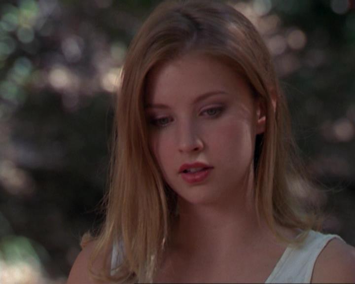 Charmed-Online_dot_net-3x02MagicHour1006.jpg