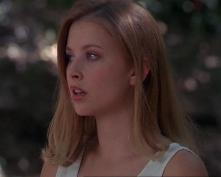 Charmed-Online_dot_net-3x02MagicHour1015.jpg