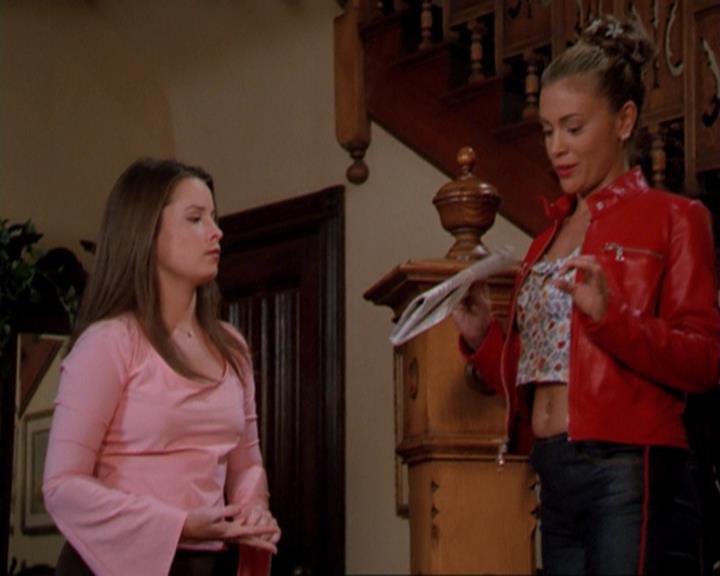 Charmed-Online_dot_net-3x02MagicHour1061.jpg