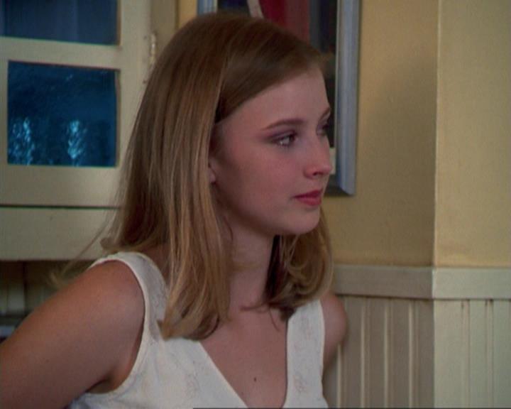 Charmed-Online_dot_net-3x02MagicHour1148.jpg
