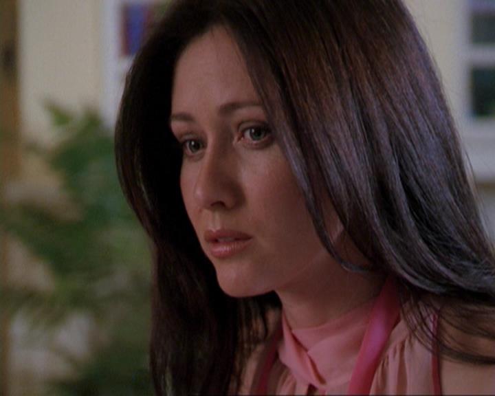 Charmed-Online_dot_net-3x02MagicHour1157.jpg