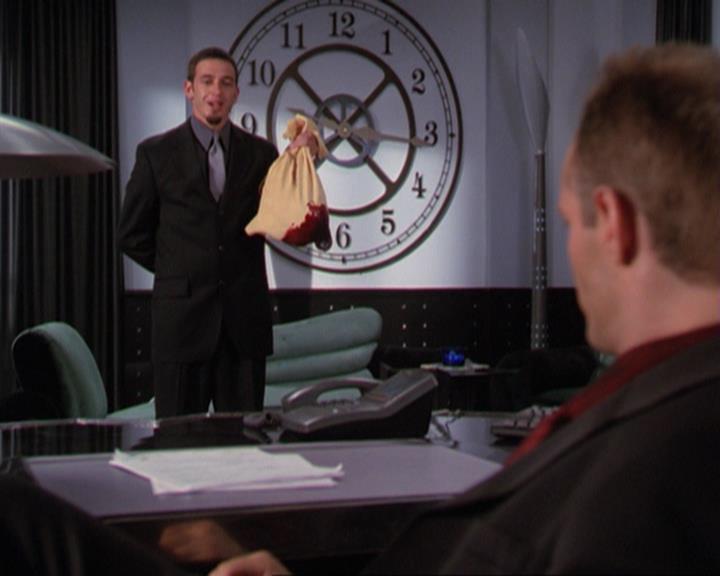 Charmed-Online_dot_net-3x02MagicHour1223.jpg