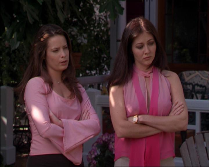 Charmed-Online_dot_net-3x02MagicHour1304.jpg