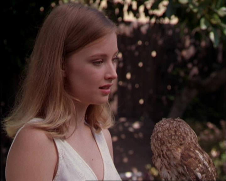 Charmed-Online_dot_net-3x02MagicHour1327.jpg