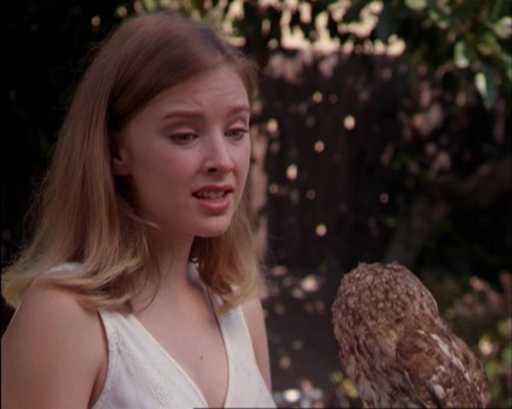 Charmed-Online_dot_net-3x02MagicHour1328.jpg
