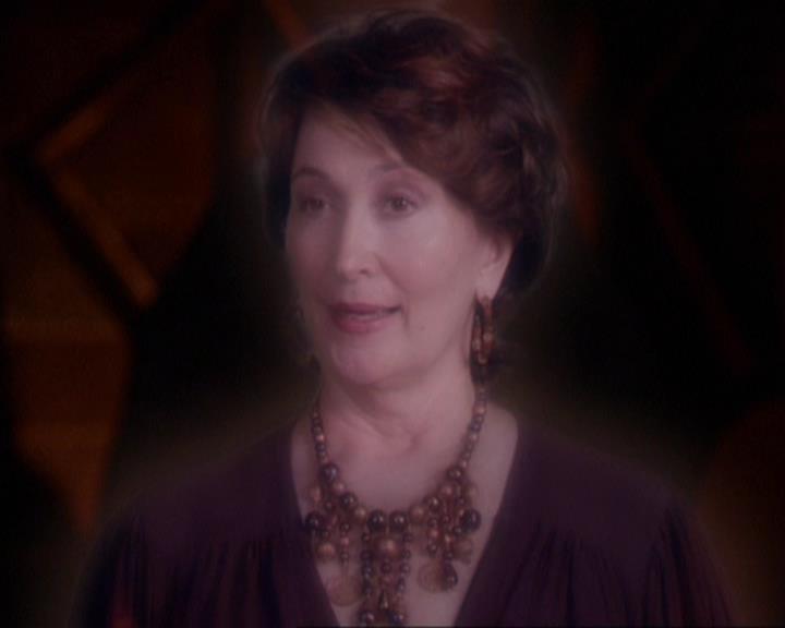 Charmed-Online_dot_net-3x02MagicHour1418.jpg