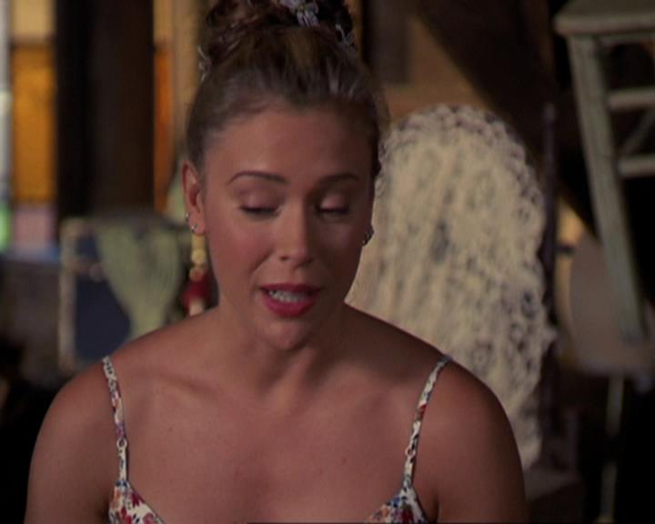 Charmed-Online_dot_net-3x02MagicHour1442.jpg
