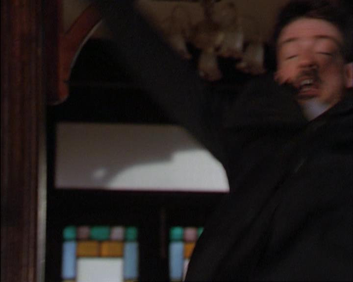 Charmed-Online_dot_net-3x02MagicHour1518.jpg