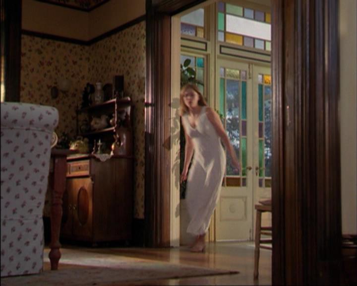 Charmed-Online_dot_net-3x02MagicHour1534.jpg