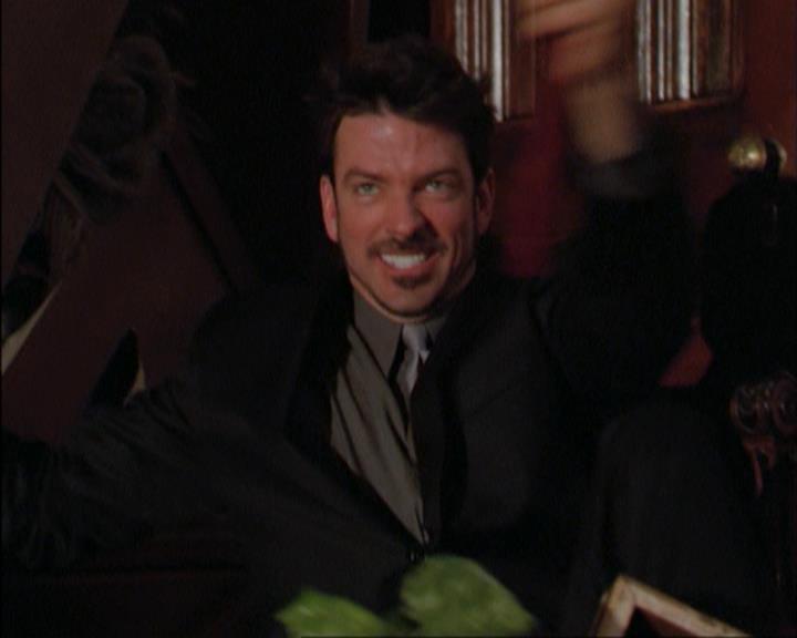 Charmed-Online_dot_net-3x02MagicHour1535.jpg