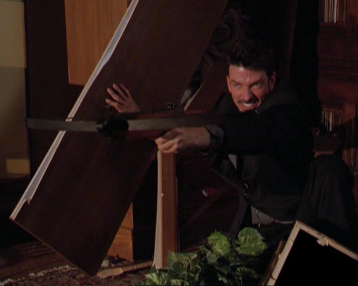 Charmed-Online_dot_net-3x02MagicHour1545.jpg