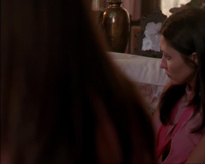 Charmed-Online_dot_net-3x02MagicHour1572.jpg