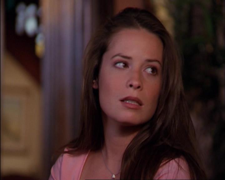 Charmed-Online_dot_net-3x02MagicHour1610.jpg