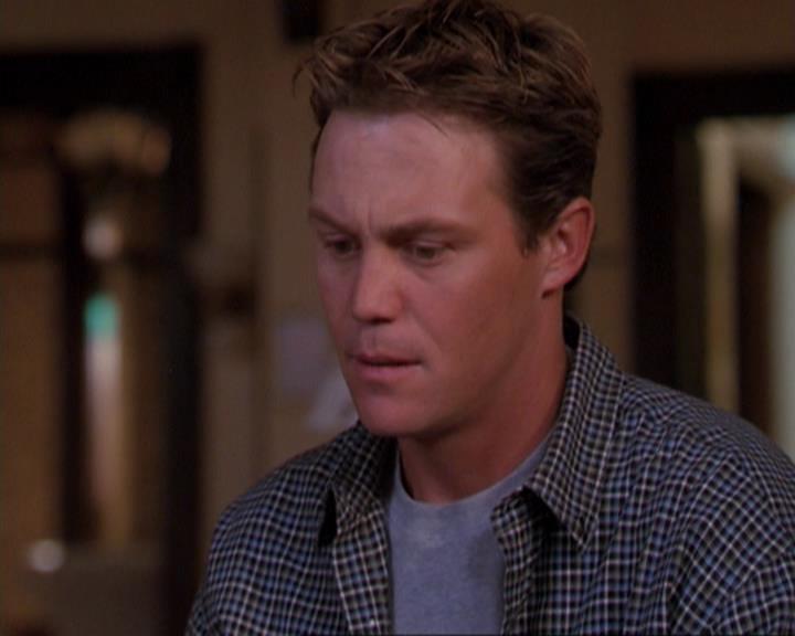 Charmed-Online_dot_net-3x02MagicHour1612.jpg