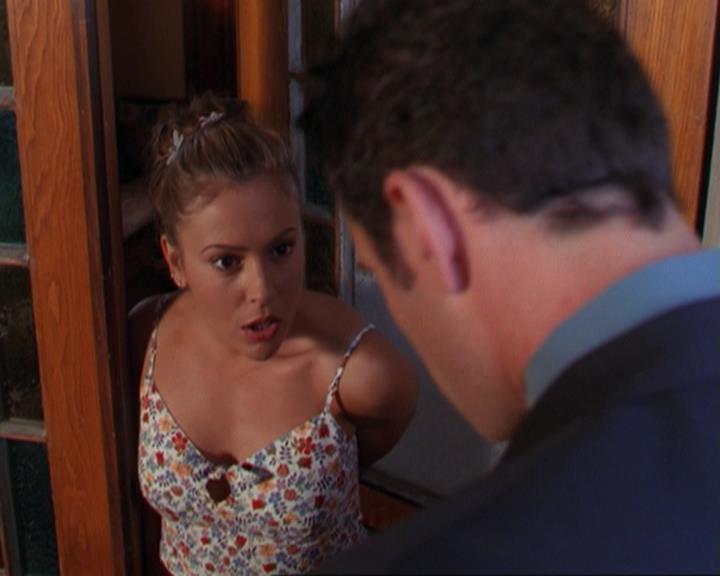 Charmed-Online_dot_net-3x02MagicHour1642.jpg