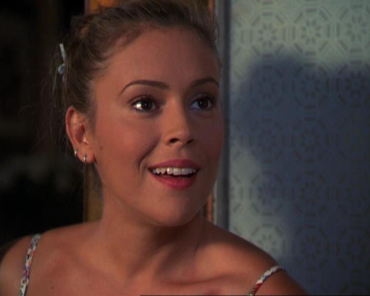 Charmed-Online_dot_net-3x02MagicHour1646.jpg