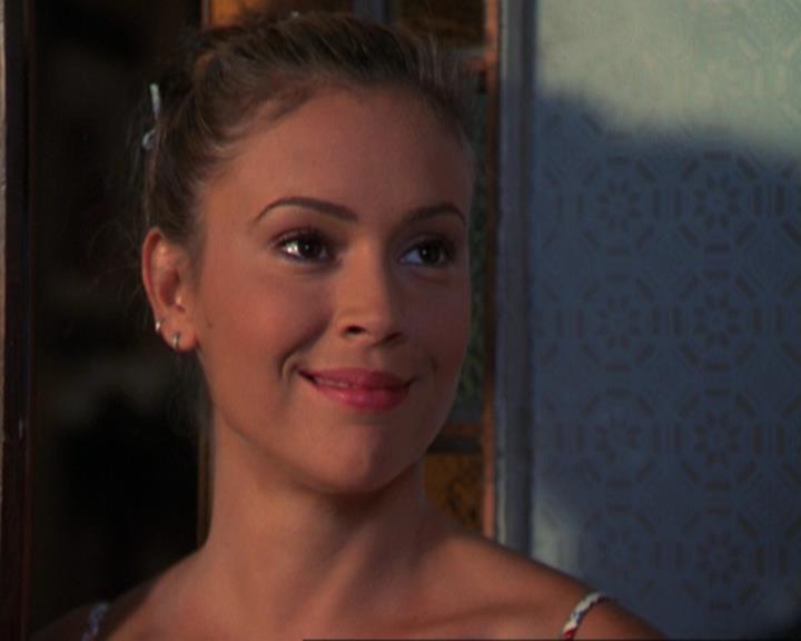 Charmed-Online_dot_net-3x02MagicHour1655.jpg