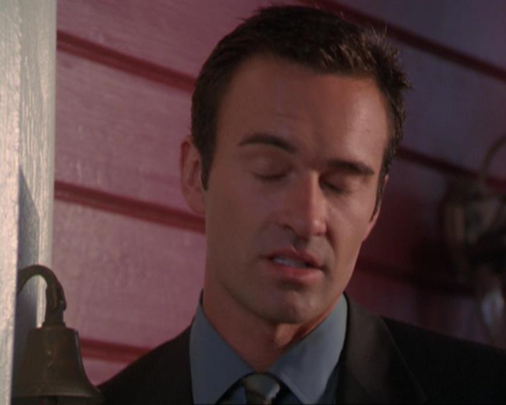 Charmed-Online_dot_net-3x02MagicHour1657.jpg