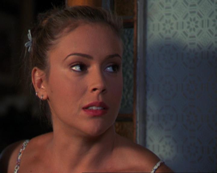 Charmed-Online_dot_net-3x02MagicHour1671.jpg