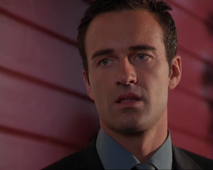 Charmed-Online_dot_net-3x02MagicHour1677.jpg