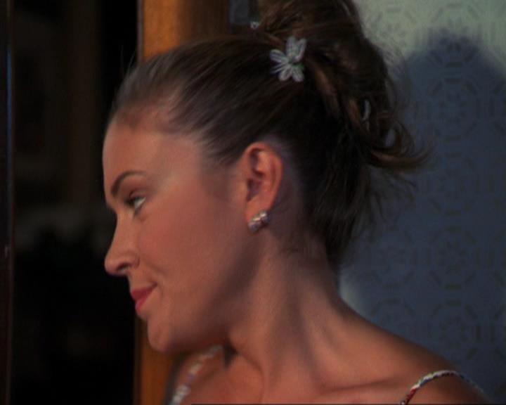 Charmed-Online_dot_net-3x02MagicHour1678.jpg