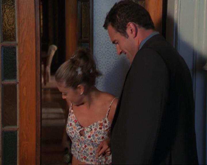 Charmed-Online_dot_net-3x02MagicHour1684.jpg