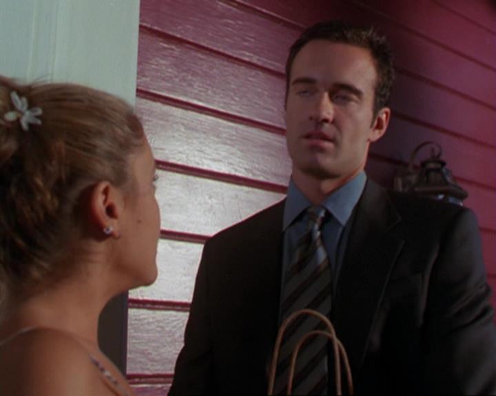 Charmed-Online_dot_net-3x02MagicHour1698.jpg