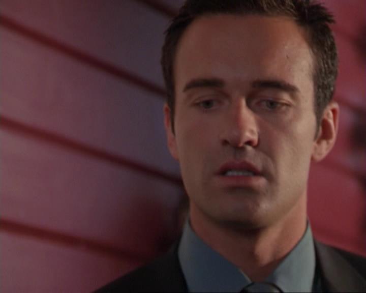 Charmed-Online_dot_net-3x02MagicHour1707.jpg