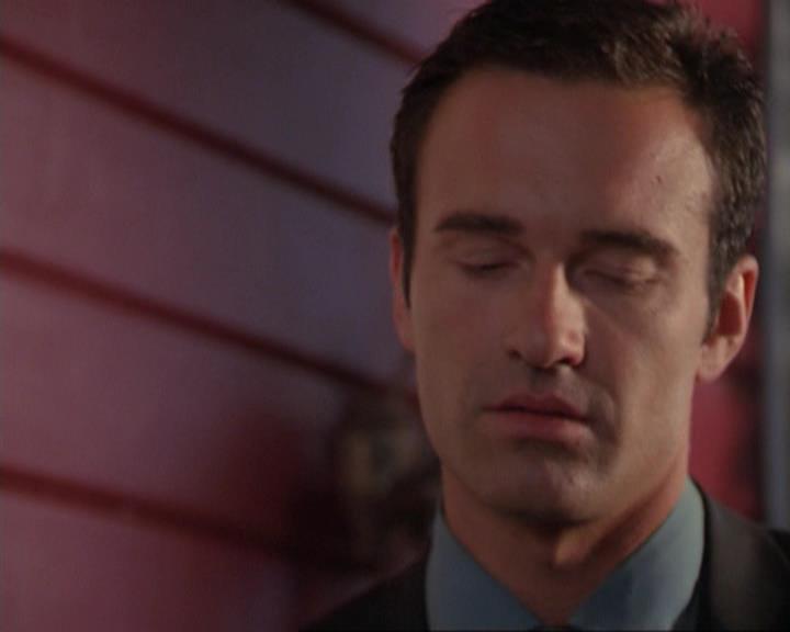 Charmed-Online_dot_net-3x02MagicHour1708.jpg