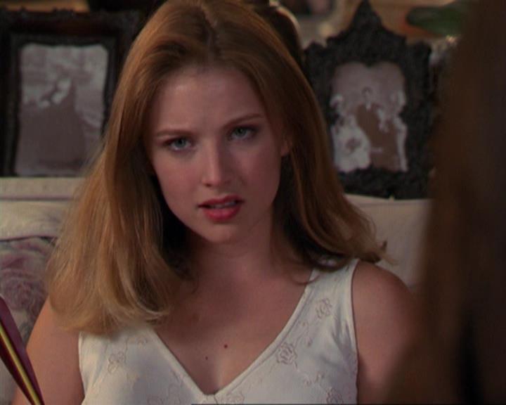 Charmed-Online_dot_net-3x02MagicHour1760.jpg