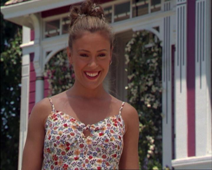 Charmed-Online_dot_net-3x02MagicHour1855.jpg