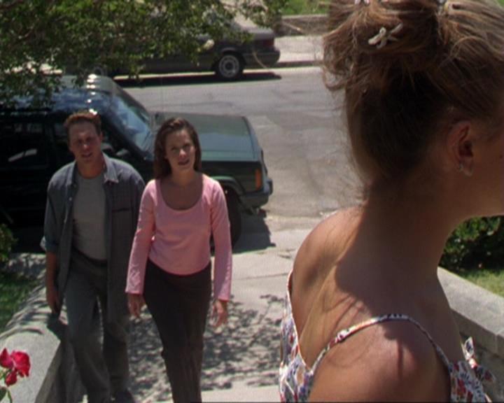 Charmed-Online_dot_net-3x02MagicHour1893.jpg
