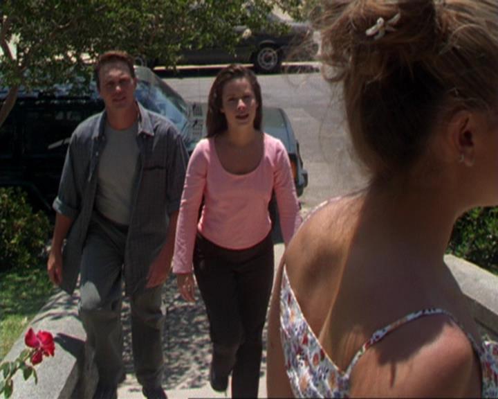 Charmed-Online_dot_net-3x02MagicHour1894.jpg