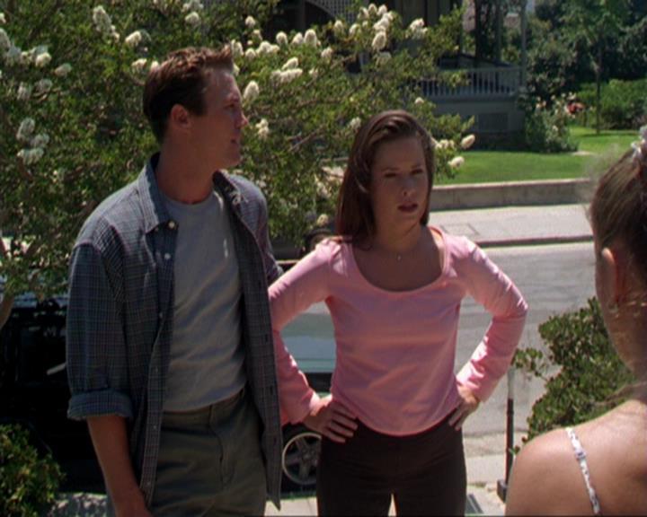 Charmed-Online_dot_net-3x02MagicHour1901.jpg