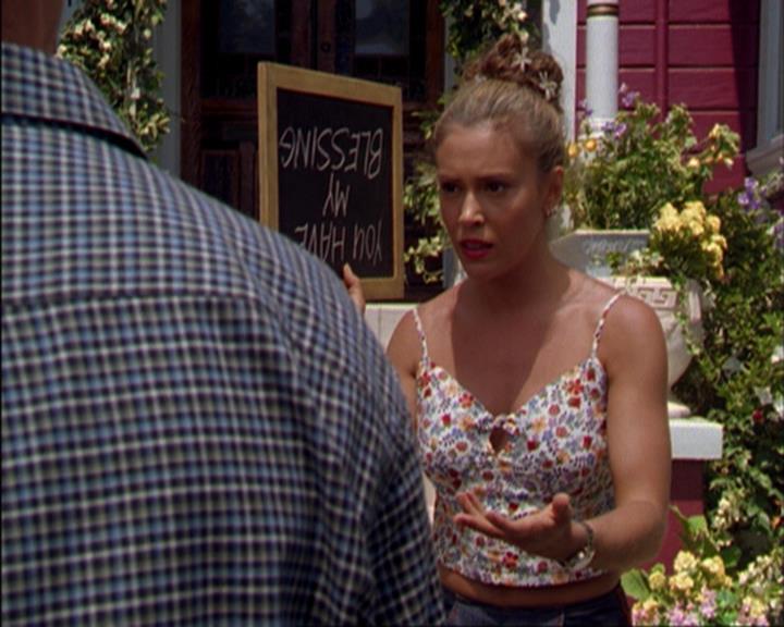 Charmed-Online_dot_net-3x02MagicHour1922.jpg