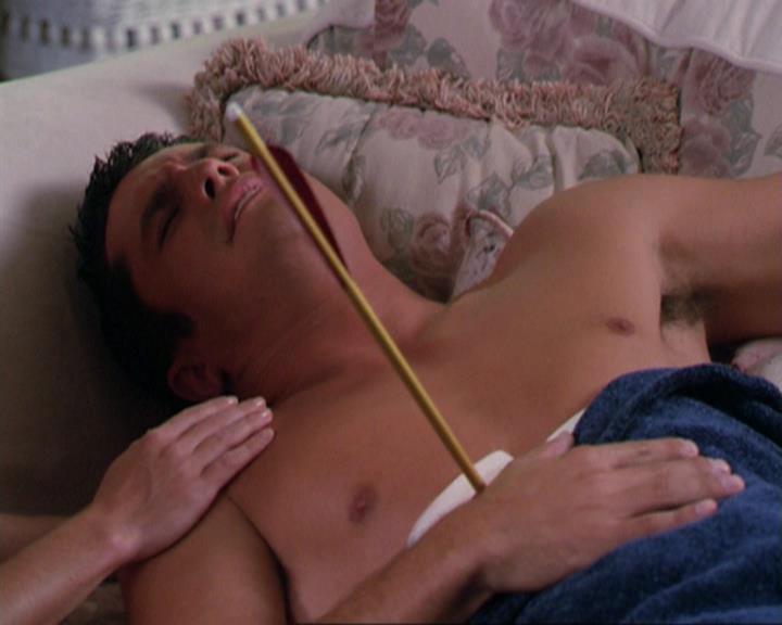 Charmed-Online_dot_net-3x02MagicHour1948.jpg