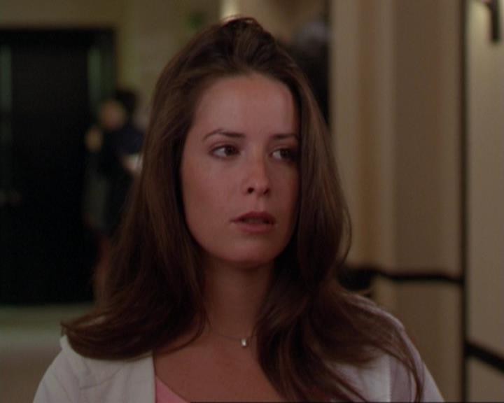 Charmed-Online_dot_net-3x02MagicHour2116.jpg