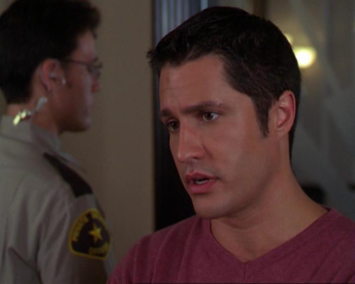 Charmed-Online_dot_net-3x02MagicHour2119.jpg