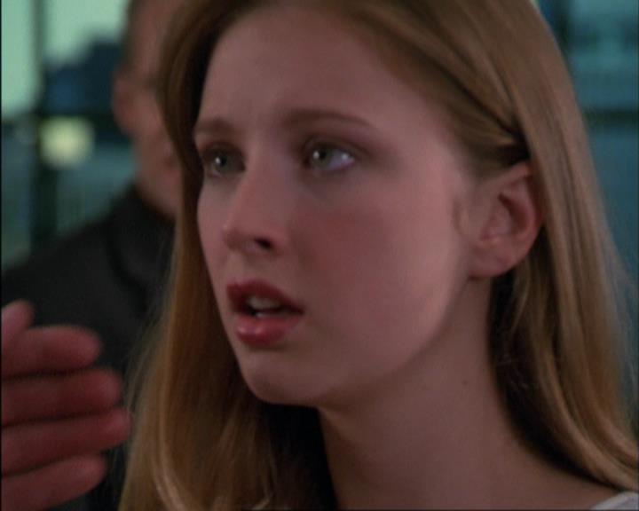 Charmed-Online_dot_net-3x02MagicHour2164.jpg