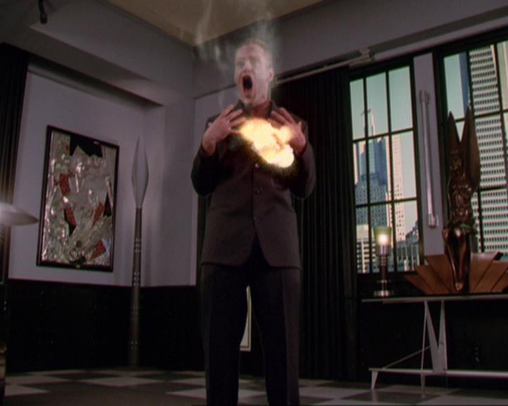 Charmed-Online_dot_net-3x02MagicHour2193.jpg