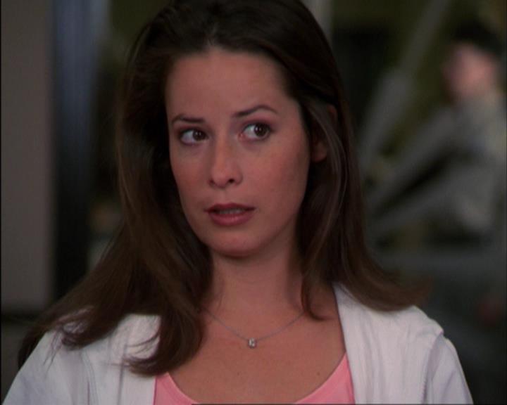 Charmed-Online_dot_net-3x02MagicHour2212.jpg