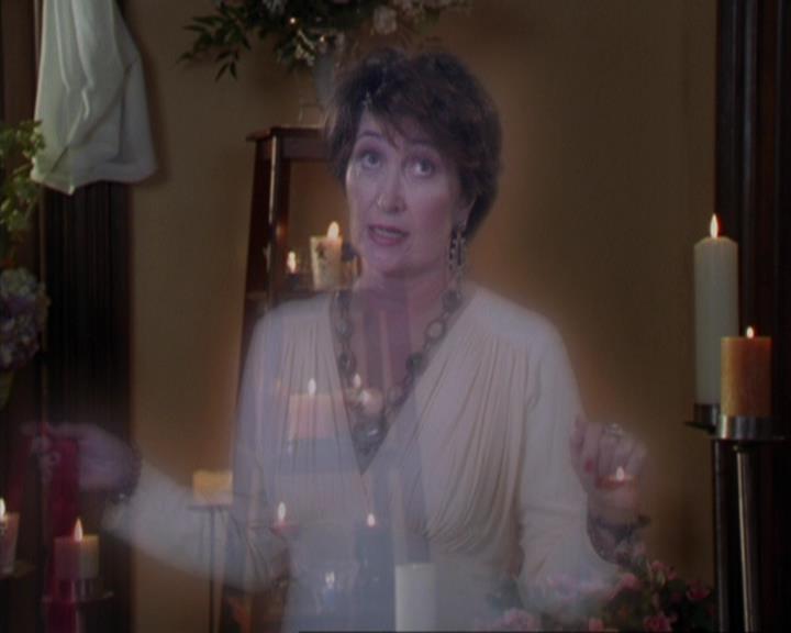 Charmed-Online_dot_net-3x02MagicHour2227.jpg