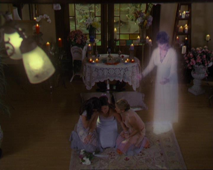 Charmed-Online_dot_net-3x02MagicHour2312.jpg