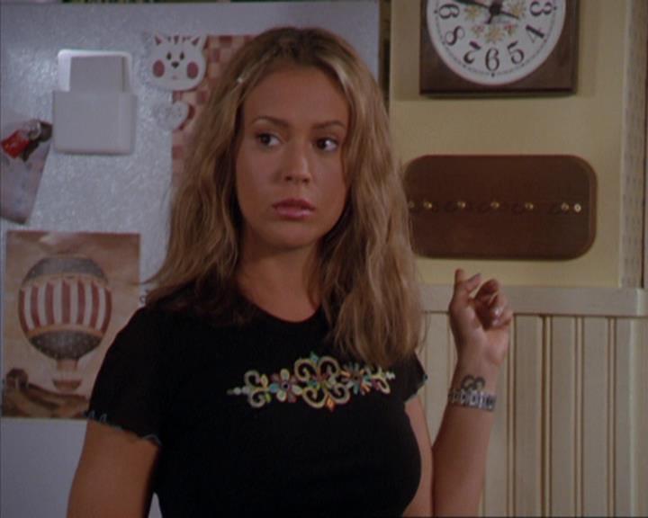 Charmed-Online_dot_net-3x03OnceUponATime0262.jpg