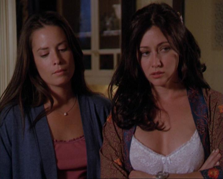 Charmed-Online_dot_net-3x03OnceUponATime0289.jpg