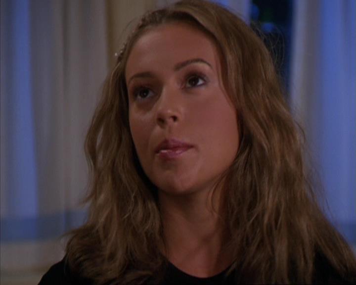 Charmed-Online_dot_net-3x03OnceUponATime0401.jpg
