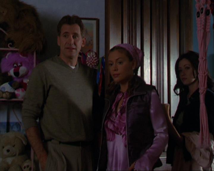 Charmed-Online_dot_net-3x03OnceUponATime0731.jpg