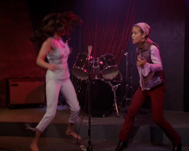 Charmed-Online_dot_net-3x03OnceUponATime0938.jpg