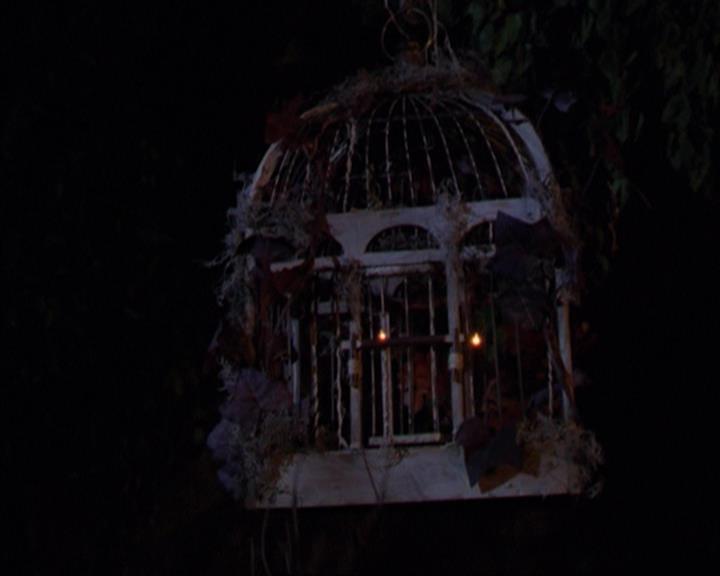 Charmed-Online_dot_net-3x03OnceUponATime1904.jpg